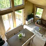 Lodge As *